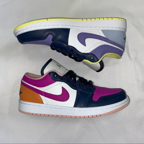 Nike Air Jordan 1 Low Women’s Mismatched 9 NEW - Picture 2 of 5